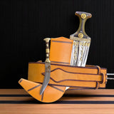 جمبية عزيري تفصيل خاص صيفاني مقلد طبق الاصل حزام جلد افريقي طبيعي عسيب جلد بكيلي مبسم فضه حروف ذهب مع خنجر خلفي نجراني نصله ستيل ابو عمدان  تقط المسمار