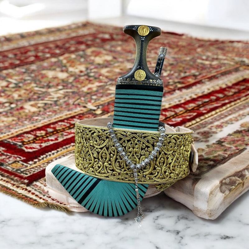 جمبية عزيري صيفاني مقلد طبق الأصل حزام  يد عسيب بكيلي جلده سودا فص مطلي ذهب مبسم فضه خالص نصله ابو عمدان ستيل