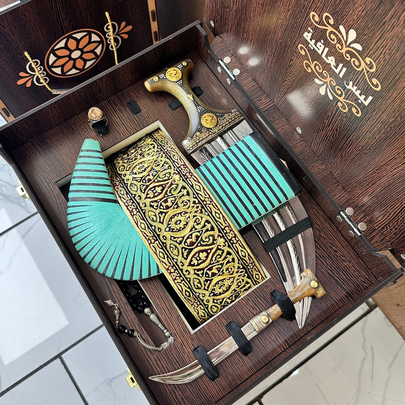 جمبيه عزيري شبيه الصيفاني طبق الأصل حروف ملبس ذهب مبسم فضه ماربي عسيب محكل بكيلي حزام فرني عمل يدوي مع الشبريه