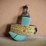 جمبية عزيري آصلي صيفاني مقلد طبق الأصل حزام يدوي ، عسيب  بكيلي مكحل ، حروف مطلي ذهب ، نصله ستيل تقط المسمار مع خنجر خلفي فضه عقيق