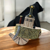 جمبية عزيري صيفاني مقلد طبق الأصل عصيب بيكيلي  تفصيل نصله ستيل منقش حزام شغل يد مع خنجر فضه خلفي