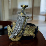 جمبية عزيري تفصيل خاص صيفاني مقلد طبق الاصل حزام شغل يدوي عسيب ملكي ذهبي  مبسم فضه حروف ذهب مع خنجر خلفي نجراني نصله ستيل ابو عمدان  تقط المسمار