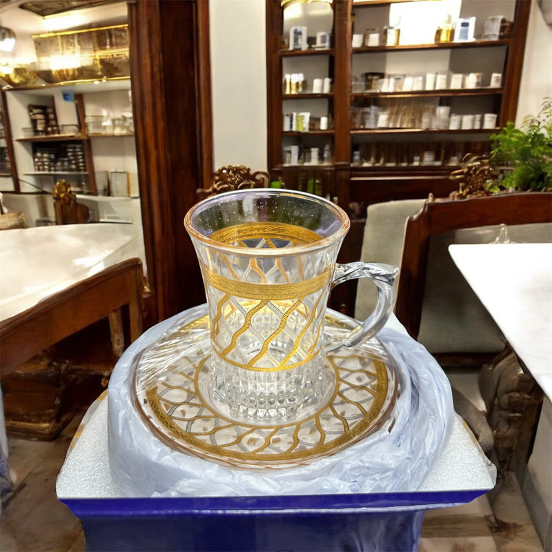 Golden tea set طقم كاسات الشاي مع الصواني