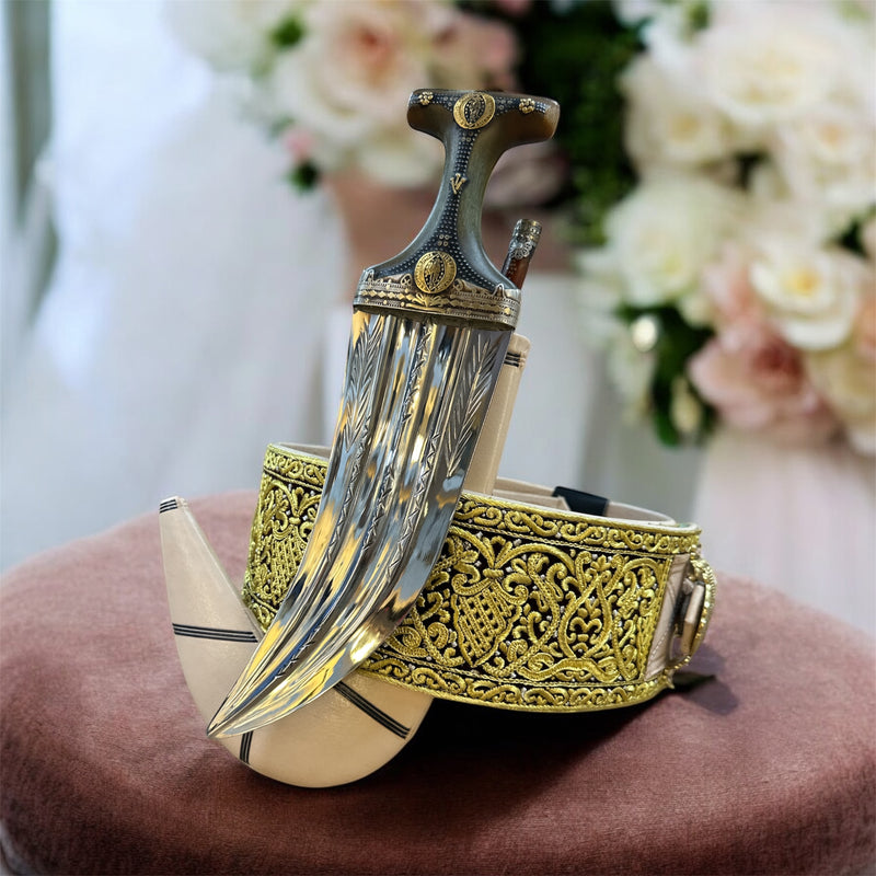 جمبيه عزيري شبيه الصيفاني طبق الاصل مبسم فضه نصله ستيل تقط المسمار حزام يدوي ملكي حروف ملبس ذهب