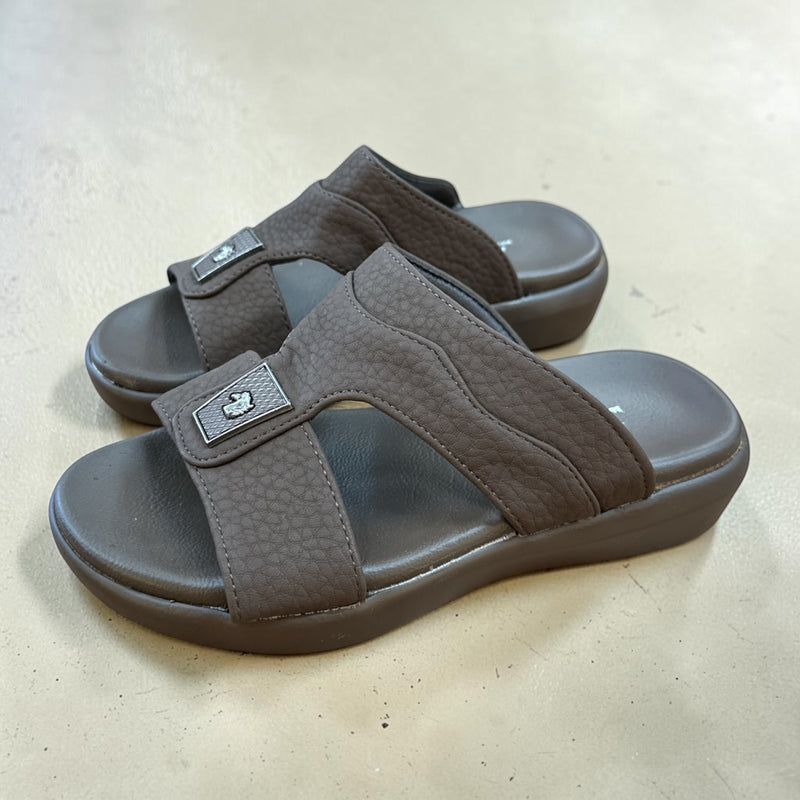 صنادل ولادي مقاسات مختلفه boys, sandals, different sizes