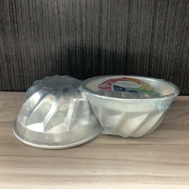 صحون للجلي حجم صغير متساوي