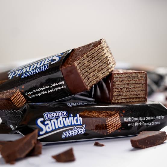 Dark chocolate wafer sandwich ويفر ساندوتش بالشوكولاتة داكنة