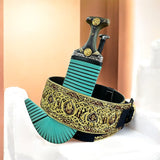 جمبية عزيري آصلي صيفاني مقلد طبق الأصل حزام يد منقش حميري عسيب اخضر تفصيل بكيلي مبسم فضه حروف مطلي ذهب مع خنجر فضه نجراني خلفي