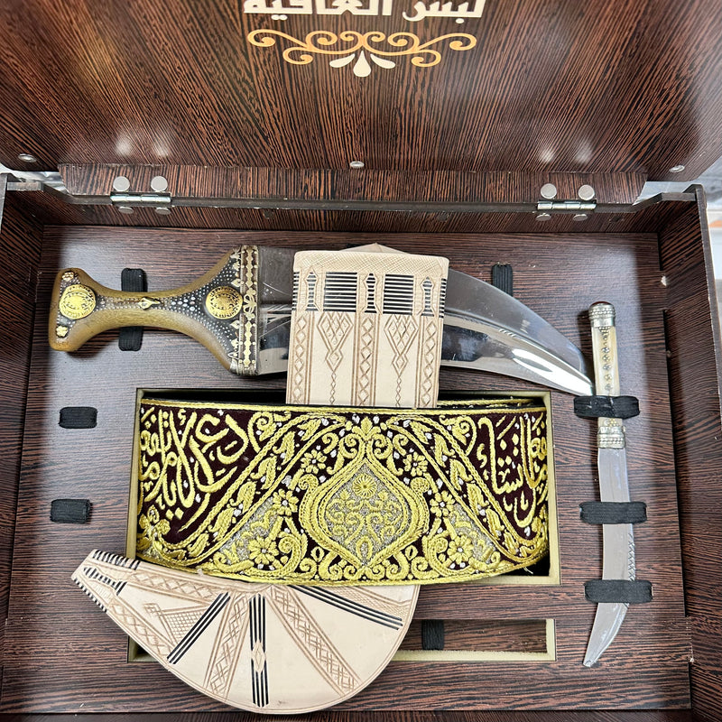 جمبيه عزيري شبيه الصيفاني طبق الاصل مبسم فضه نصله ستيل تقط المسمار حزام يدوي ملكي حروف ملبس ذهب