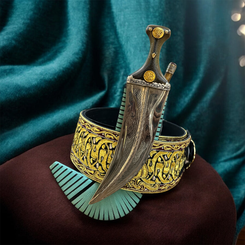 جمبيه عزيري شبيه الصيفاني طبق الاصل حزام يدوي كبسي ملون حروف مطلي ذهب نصله ستيل تقط المسمار  مبسم فضه خالص