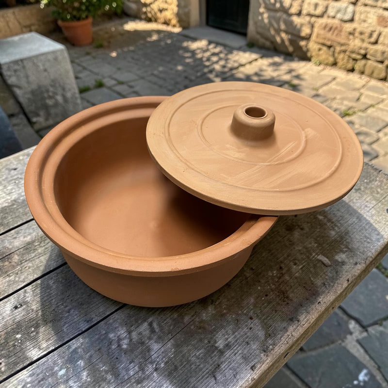 ￼ clay pot with the lid طاجن فخار مع الغطاء كبير