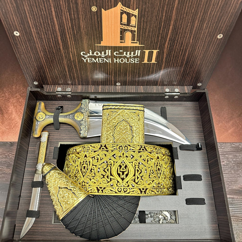جمبيه عزيري شبيه الصيفاني طبق الاصل حزام شغل يد عسيب حاشدي منقش ، حروف ملبس ذهب مبسم فضة نصله ستيل