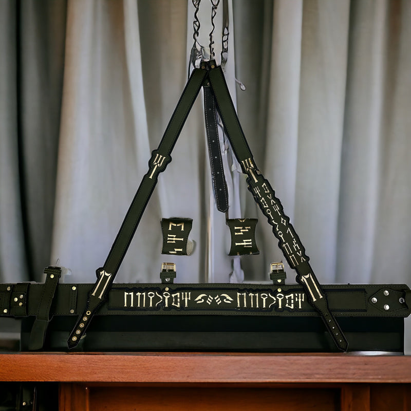 ⁨طيار يمني للعرسان⁩ نقش حميري