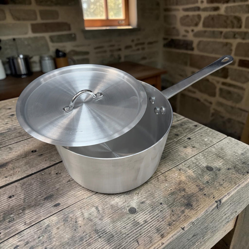 Aseed pot what the handle and a lid صحن العصيد مع مقبض و غطاء من اليمن