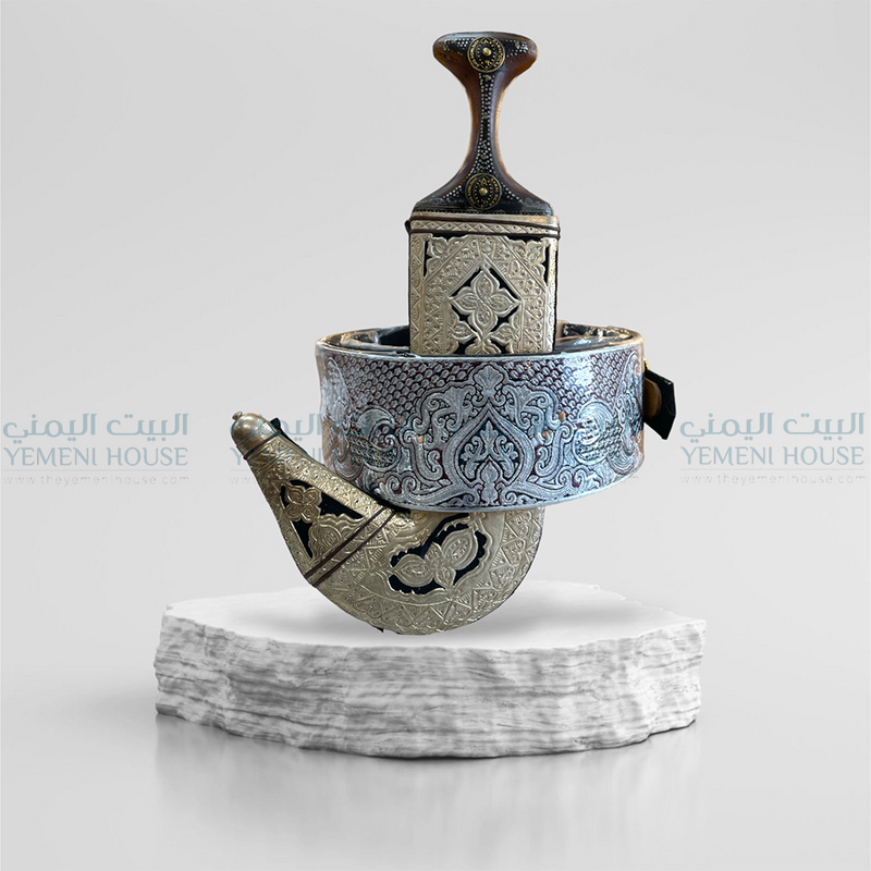 جمبية يمنيه حزام و جهاز فضي فاخره