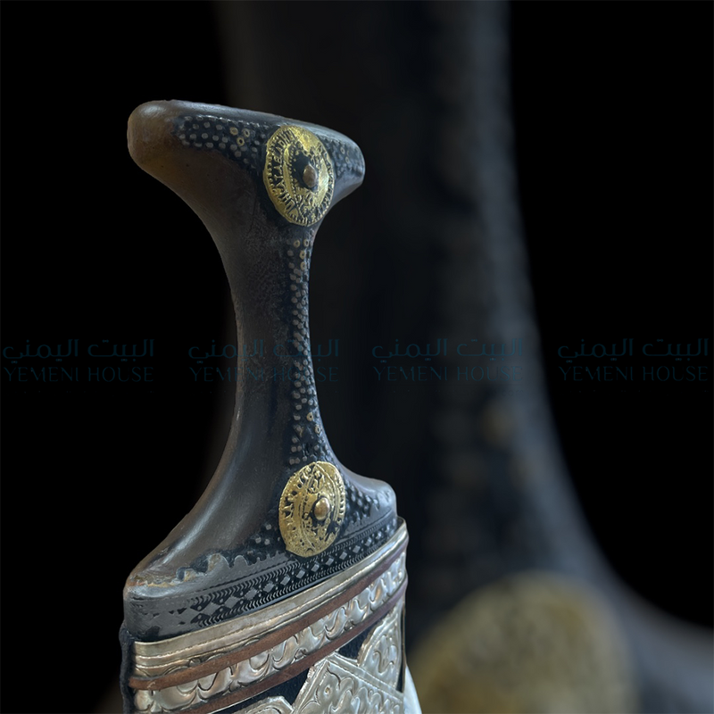 جمبية يمنيه حزام و جهاز فضي فاخره