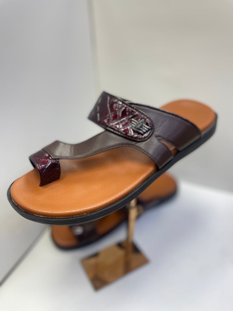 ⁨صندل يمني فاخر أبو اصباع⁩