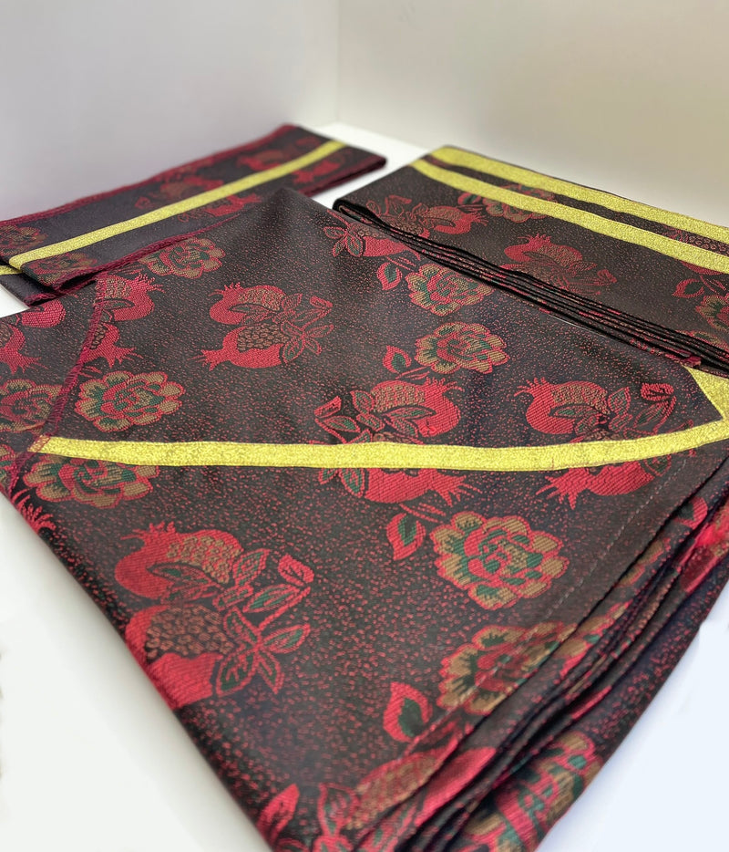 ⁨لبس عرسان يمني⁩