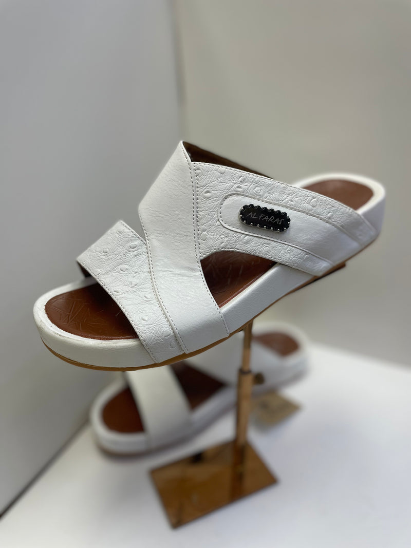 ⁨⁨صندل يمني فاخر ⁩⁩