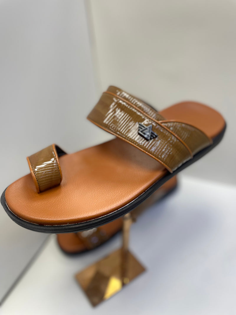 ⁨⁨⁨صندل يمني فاخر أبو اصباع⁩⁩⁩