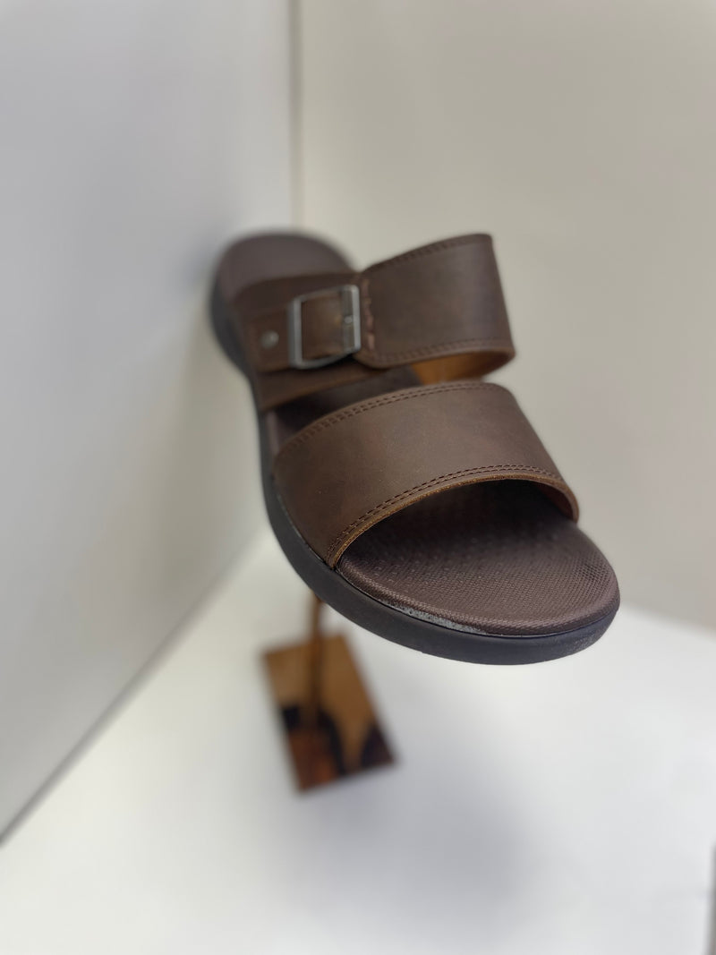 ⁨صندل يمني طبي فاخر⁩