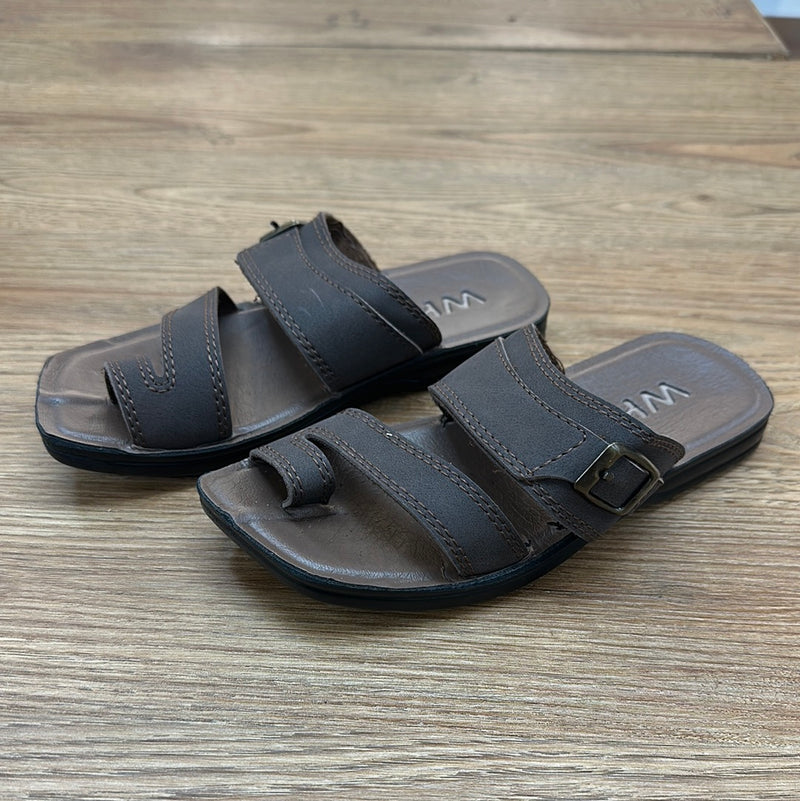 صندل ولادي مقاسات مختلفه