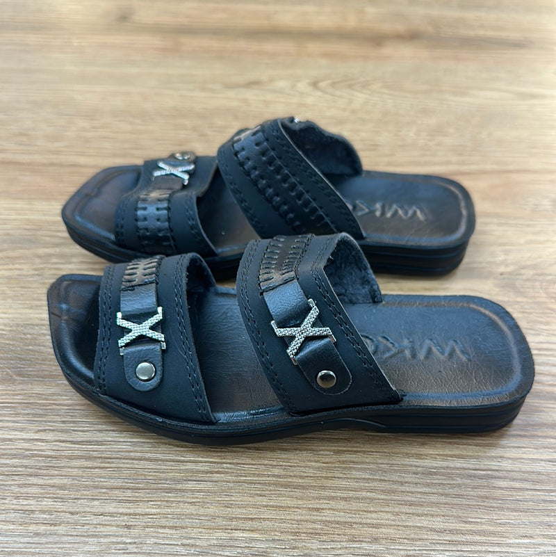 صندل ولادي مقاسات مختلفه