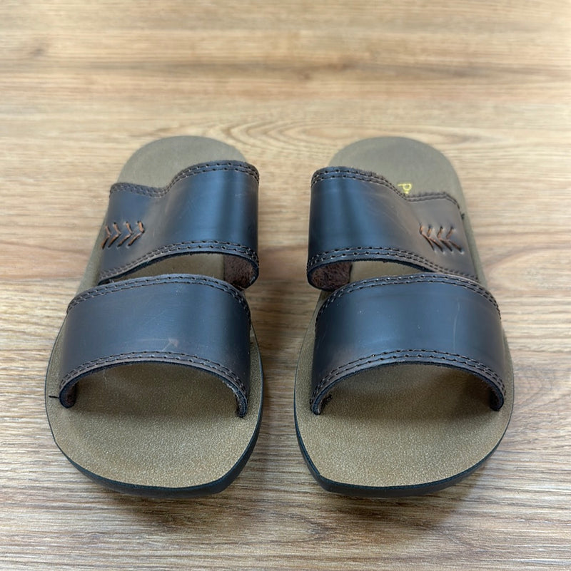 صندل ولادي مقاسات مختلفه